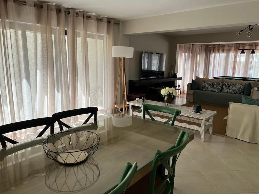 Villa Cotzot, 3 Chambres, Pieds Dans L'eau